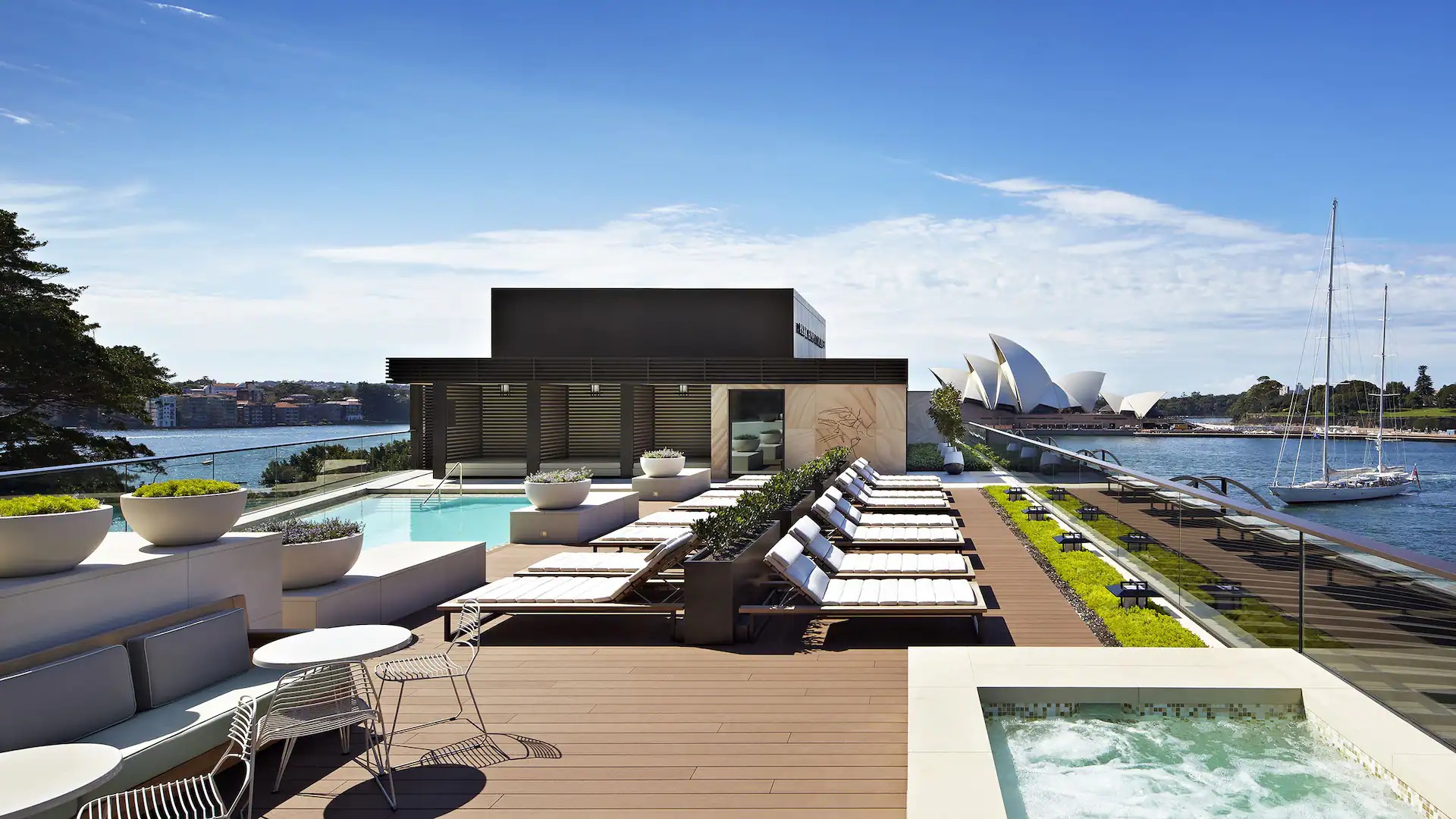 Rooftop pool and wellness