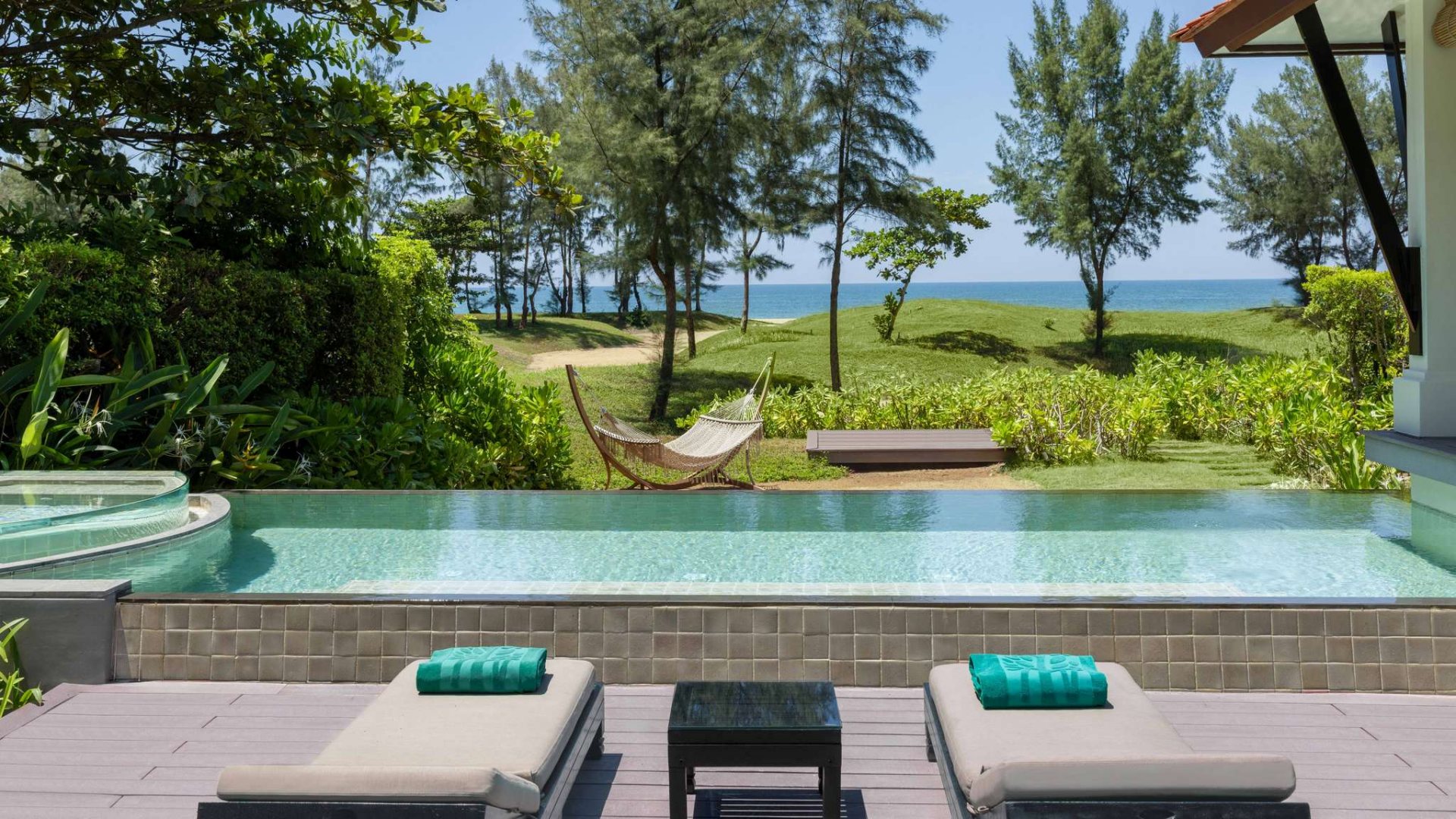 Banyan Tree Lang Co