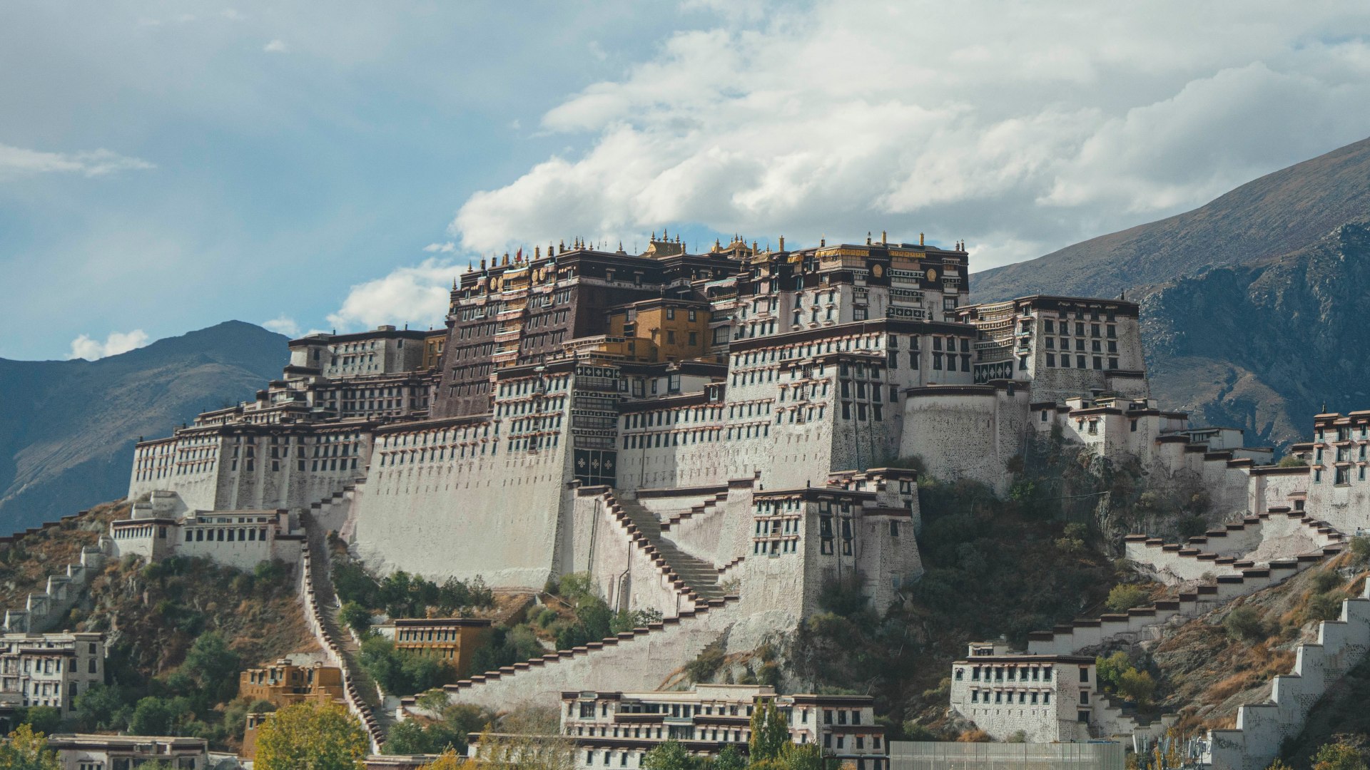 9 DAYS 8 NIGHTS
EXPLORING EASTERN TIBET